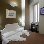 德洛迦诺住宿旅舍 3* 罗马